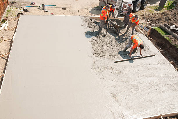 Best Concrete Pool Decks in Lincoln, IL